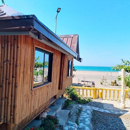 Sea Breeze Beachfront Home And Cottages San Juan (La Union) Exterior foto