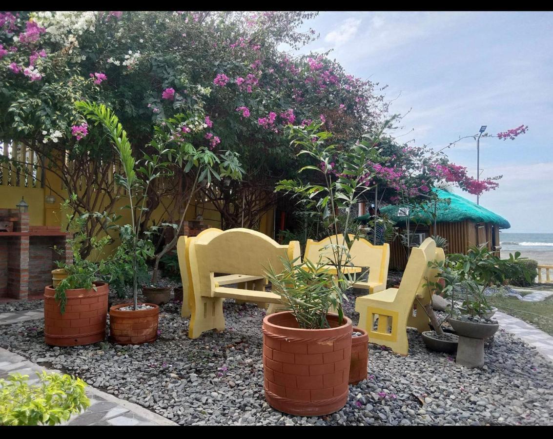 Sea Breeze Beachfront Home And Cottages San Juan (La Union) Exterior foto