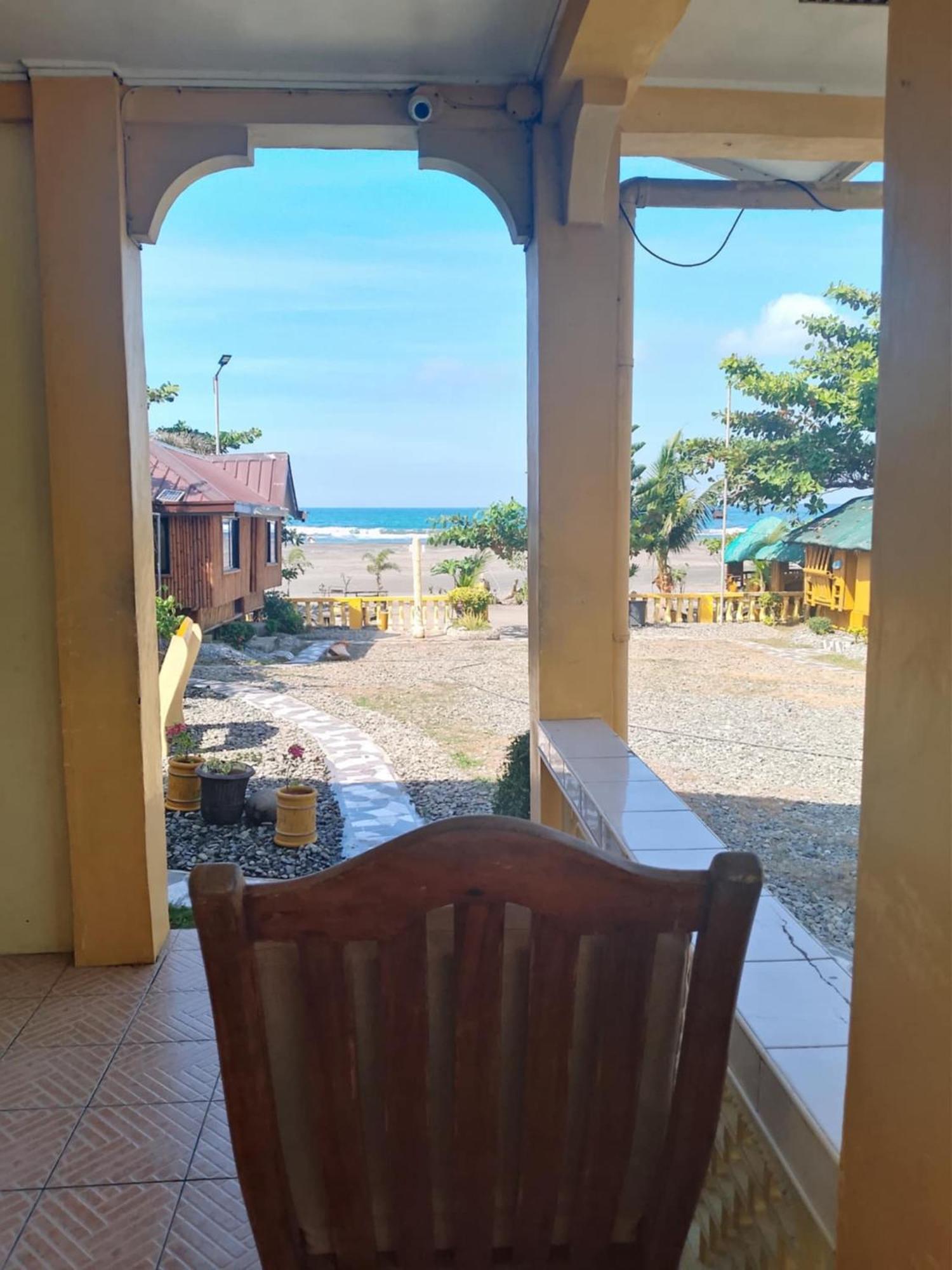 Sea Breeze Beachfront Home And Cottages San Juan (La Union) Exterior foto
