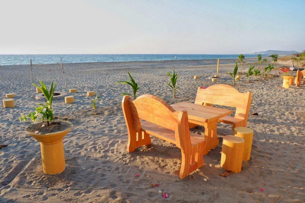 Sea Breeze Beachfront Home And Cottages San Juan (La Union) Exterior foto